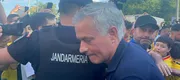 Jose Mourinho, vedetă absolută la meciul dintre Generația de Aur și Restul Lumii! Portughezul, asaltat în momentul în care a ajuns la Arena Națională. VIDEO