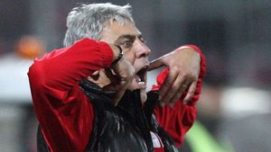 Sfat pentru ca Andone să nu spargă banca de nervi!** Cîrțu recomandă "Autobaza" pentru meciul cu Manchester: "Posesia va fi a lor"