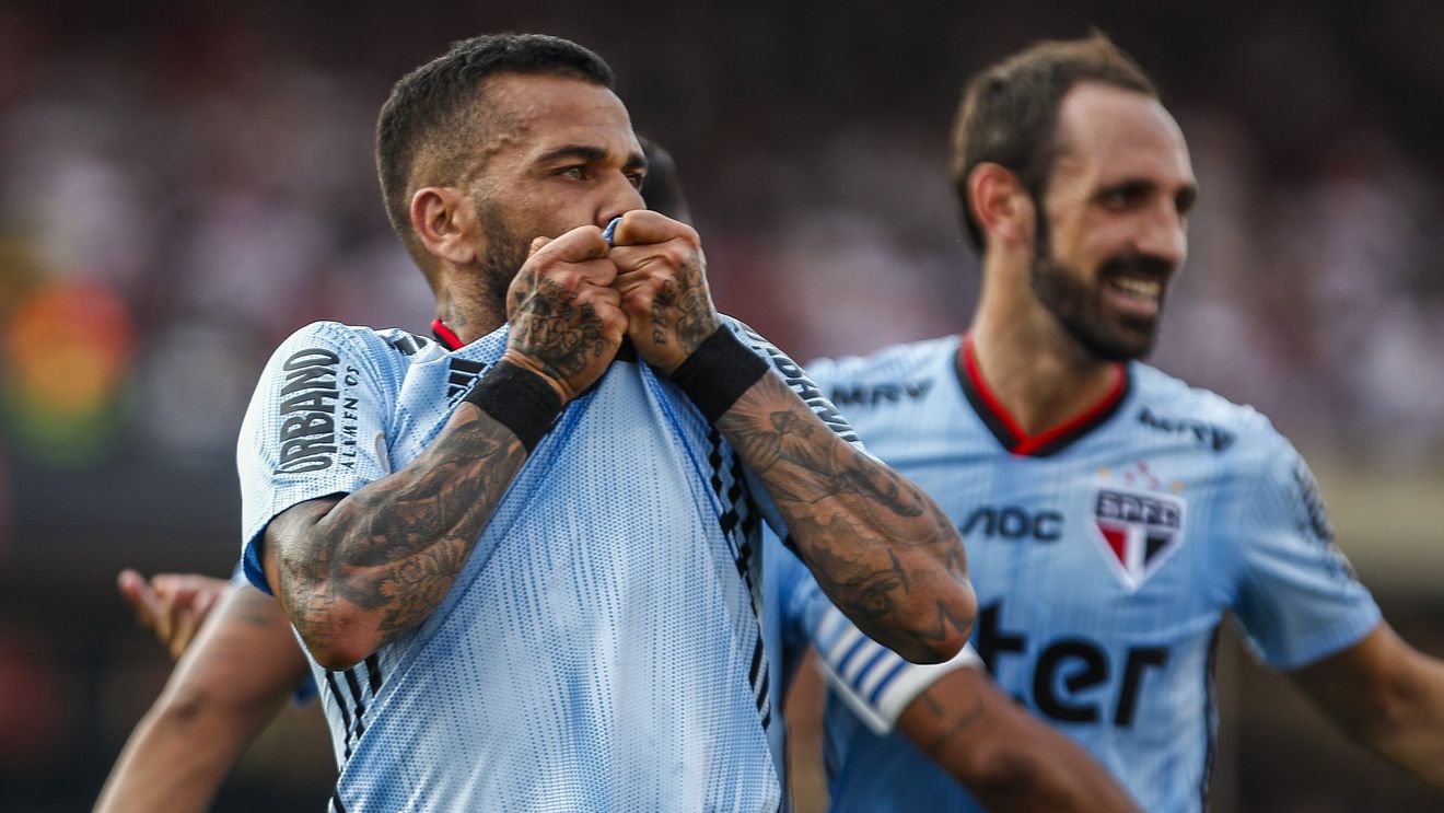 Debut de vis pentru Dani Alves, la Sao Paulo. VIDEO | Cel mai titrat fotbalist a adus victoria echipei sale cu unicul gol al meciului