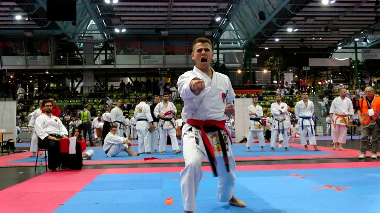 Iașiul este capitala karate-ului european! 1.000 de sportivi din 16 țări își dispută supremația pe continent, la ediția a 37-a a Campionatului European de Karate Tradițional