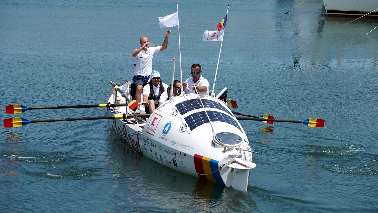 Echipa Atlantic4 a pornit în cursa de traversare a Mării Negre într-o ambarcațiune cu vâsle 