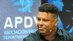 Episod neștiut dezvăluit de Mircea Lucescu despre Ronaldo „Fenomenul”, din vremea când o antrena pe Inter Milano: „Îl puneam să facă asta și toată lumea râdea” | VIDEO EXCLUSIV ProSport Live