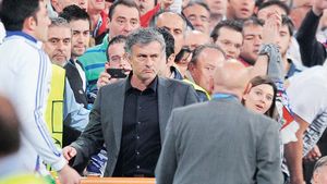 VIDEO Mourinho și Ronaldo, gesturi incredibile pe aeroport! "Arbitrii ne-au împușcat! Am învins tur-retur"