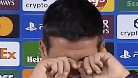 „Mi-au dat lacrimile". Cristi Chivu, momentul zilei la conferința de presă