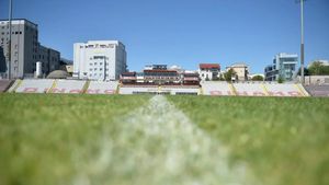 Când intră buldozerele pe stadionul din Ştefan cel Mare pentru a face loc „perlei” de peste 170.000.000 de euro. Anunț oficial al celor de la Dinamo: „La 24 de ore după ce semnăm contractul, vom anunța evenimentul de rămas bun”. EXCLUSIV