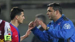 Olăroiu admite: "Profesional, nu sunt unde trebuie! Dar m-am gândit la bani, ca și Rădoi!"