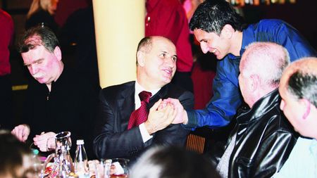 Ultima lovitură a lui Copos: a întărit echipa și a economisit un sfert de milion!** Lista celor cinci plecări din Giulești
