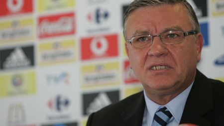 Soluția magică? **"CCA-ul va fi mutat în alt sediu și oamenii din Federație vor avea interzis acolo!"