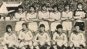 Dinamo aproape și-a uitat jucătorul emblematic la doar un an după dispariția acestuia, iar fiul lui se revoltă: „M-a durut, el a dat din sănătatea lui pentru club...”. EXCLUSIV