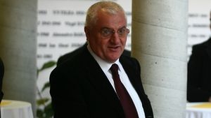 Dragomir către liderul galeriei lui Dinamo: "Ești un huligan, ai făcut numai rău fotbalului"