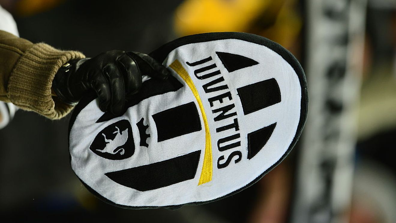 Juventus, făcută praf pe internet după ce și-a prezentat noua emblemă. "Cine a venit cu ideea ar trebui DEPORTAT din Italia!" Cele mai amuzante reacții