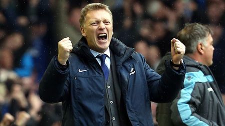 OFICIAL - Manchester United l-a transferat pe Varela, de la Penarol