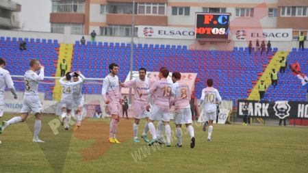 Aur curat pentru moldoveni: FC Botoșani - FC Brașov 2-1. Stojkov, gol în prelungiri GALERIE FOTO 