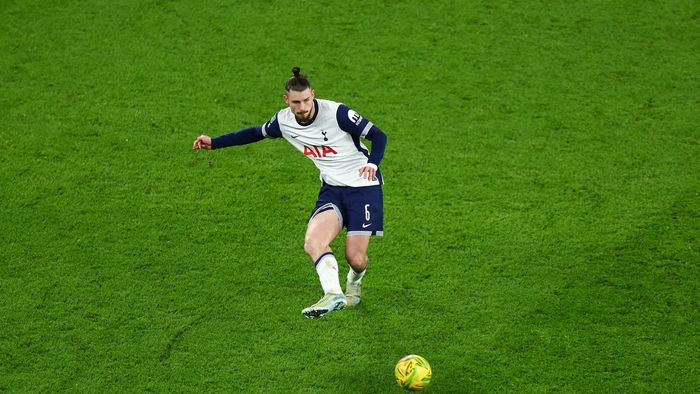 Radu Drăgușin e noul John Terry pentru presa engleză! Ce au scris jurnaliștii de la The Athletic despre prestația românului cu Liverpool