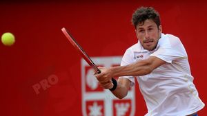 "Joc cu dreapta pentru că nu aveam de la cine să învăț să servesc cu stânga". Povestea lui Haase, olandezul din semifinalele Năstase-Țiriac Trophy