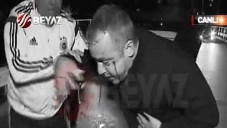 Reacția oficialilor lui Fenerbahce după evenimentele fără precedent de sâmbătă seară: "Ar trebui ca meciurile de fotbal din Turcia să fie amânate, până la lămurirea situației"