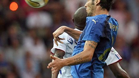 Răspunsul lui Materazzi,** după ce Vieira l-a făcut "prost"