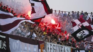 Peste 500 de fani ai Rapidului vor să meargă la Urziceni! MM Stoica le oferă doar 330 de bilete!