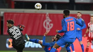 Schimbarea lui Malcom Edjouma la pauza meciului Sepsi - FCSB, susținută de un fost internațional român: „Când echipa se apără, e mereu spațiu în spatele lui! Era la 30-40 de metri” | VIDEO EXCLUSIV ProSport Live