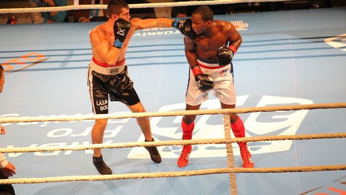 Bogdan Juratoni, a doua victorie la AIBA Pro Boxing. "Mi-am spart arcada, însă am controlat meciul"