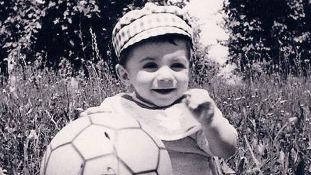 Este idolul Italiei, unul din cei mai tari atacanți din istorie și l-ar fi bătut pe Ibrahimovic dacă ar fi pățit-o ca Guardiola!** Știi cine e în fotografie?