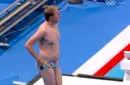 Gest şocant după cursa lui David Popovici: un fan a sărit în bazin la Jocurile Olimpice! Ce s-a întâmplat apoi