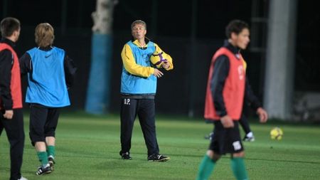 Ignorat de Federație: "Nici dacă iau campionatul și Liga nu cred că mă cheamă"!** Dan Petrescu, despre plecarea lui Răzvan