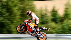 Marc Marquez se distrează în antrenamentele MotoGP din Argentina, în timp ce Rossi, Lorenzo și Dovizioso suferă din cauza lipsei de aderență