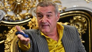 „Doar pe Hațegan să nu-l văd. Nici la VAR”. Gigi Becali e de acord să fie schimbat arbitrul de la Rapid – FCSB, după solicitarea lui Marius Șumudică