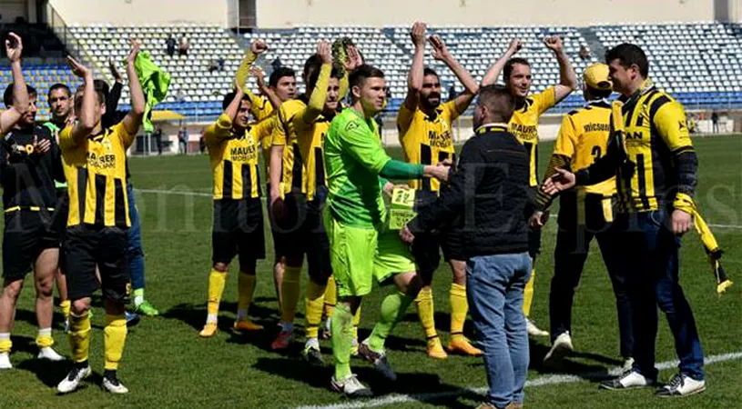 FC Brașov - în play-off, dar cu amenințarea falimentului la ușă.** Jucătorii vor să aibă o discuție cu cărțile pe față cu cei din conducerea clubului