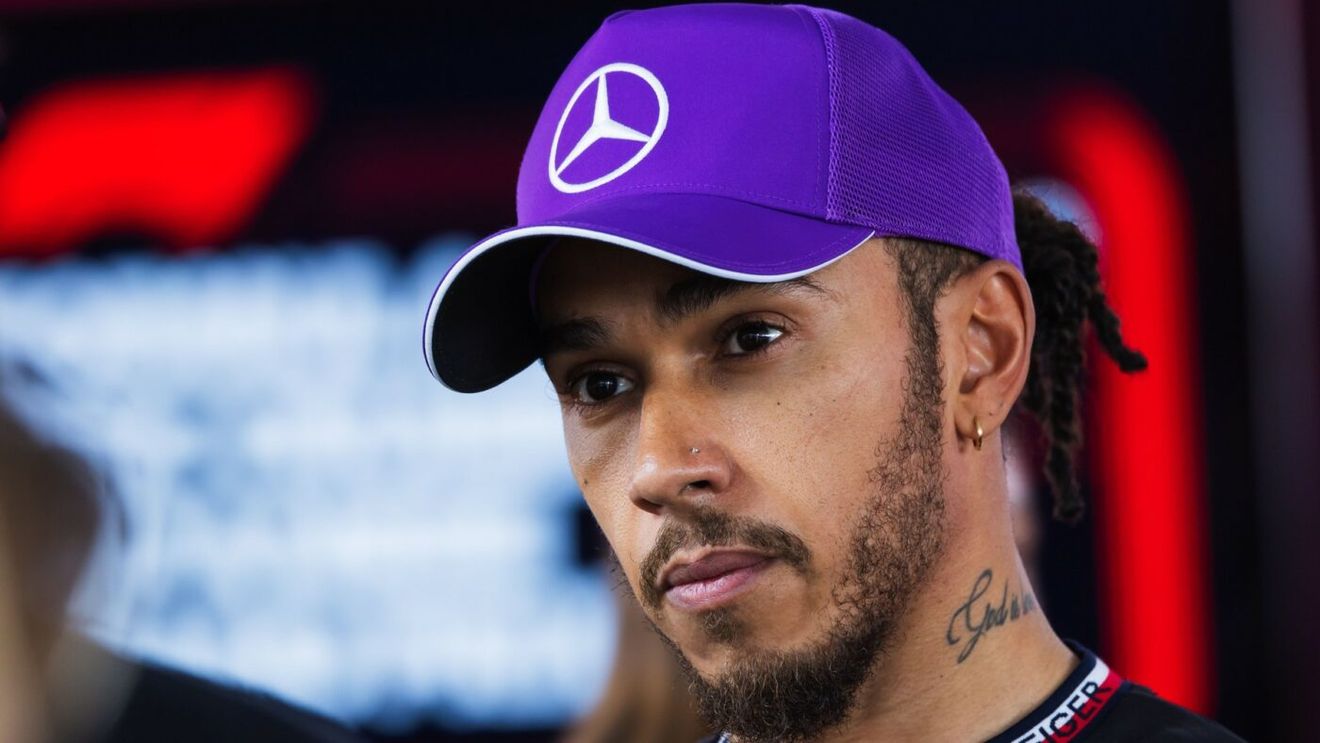 Dependent de jocuri de noroc, fratele lui Lewis Hamilton a vrut să se sinucidă! A intrat în depresie și a fost obligat să-și vândă bolidul Mercedes primit cadou de la pilotul F1 pentru a-și plăti o datorie