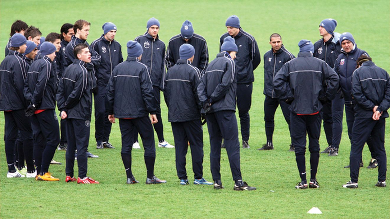 "Putem obține un rezultat pozitiv în Ghencea! Steaua are probleme!"**
