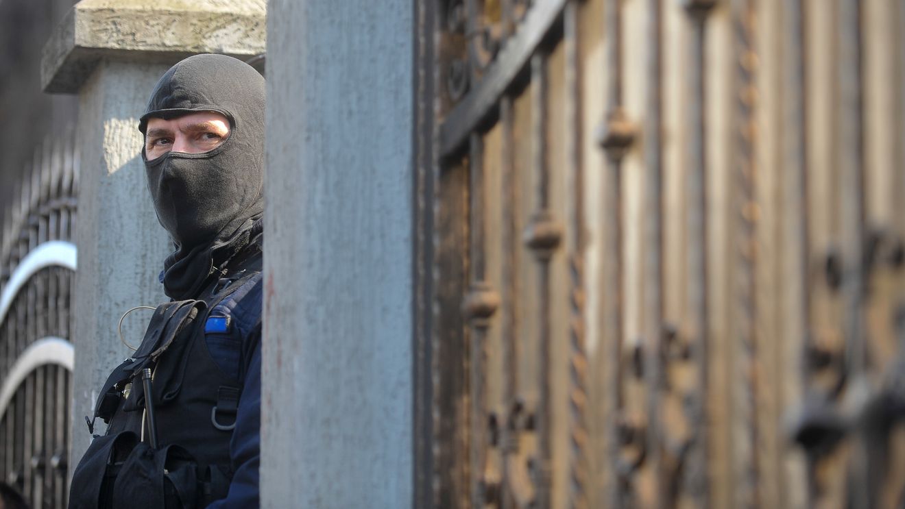 Antrenor de arte marțiale din Ovidiu, reținut după ce ar fi abuzat de trei fete