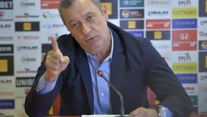 Revine Mircea Rednic la Mouscron? Ce scrie presa din Belgia despre fostul tehnician de la Viitorul