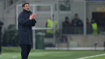 Britanicii au văzut eliminarea lui Chivu din Champions: „Moment istoric”