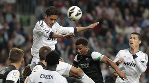 Raphael Varane va fi indisponibil o lună! Va rata două meciuri capitale