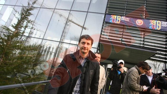 Iacov și-a depus candidatura la șefia FRF:** "Sandu e un produs expirat și trebuie schimbat!"