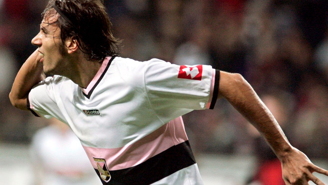 Wolfsburg l-a transferat pe Cristian Zaccardo