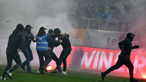 Dinamo, fără spectatori! Ce spune un specialist în dreptul sportului: „Avem de-a face cu o legislație depășită”. EXCLUSIV