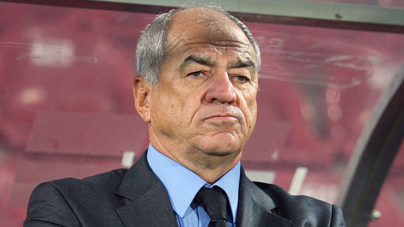 Hizo e mulțumit, dar se teme:** "Am scos tot ce e mai bun din elevii mei, dar îmi mai trebuie jucători"