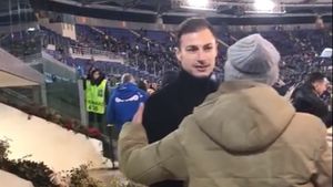 Un "Cocoș" mulțumit. Cum a fost surprins Ștefan Radu, în timp ce colegii lui se distrau cu FCSB