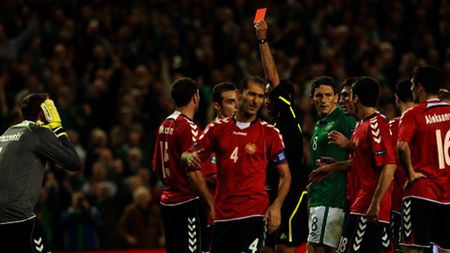 Acum trei ani făceau scandal, acum tac mâlc!** Irlandezii se fac că plouă după ce au fost ajutați de arbitraj să ajungă la play-off