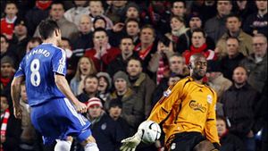 Itandje a râs la comemorarea victimelor de pe Hillsborough!** Vezi cum l-a pedepsit Liverpool!