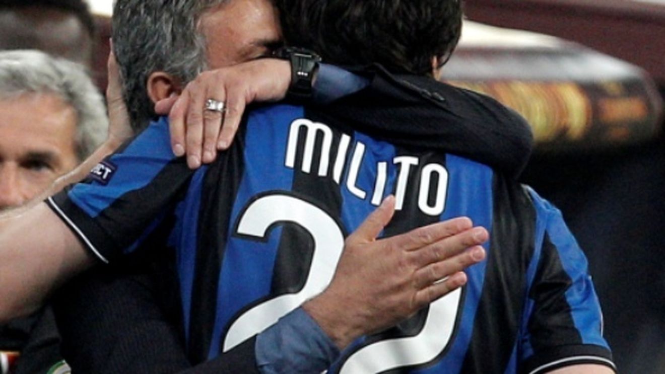 Milito plânge după Mourinho! "Benitez nu-i acordă încredere, mereu îl scoate primul de pe teren!"