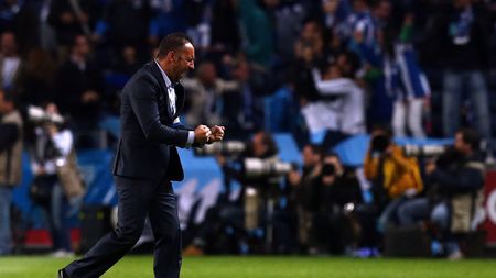 VIDEO Meci dramatic în Liga Sagres!** FC Porto s-a impus cu un gol marcat în prelungiri în fața Benficăi și a trecut pe primul loc cu o etapă înainte de final