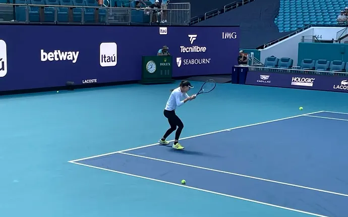 CORESPONDENȚĂ DE LA MIAMI OPEN | Ce a exersat Sorana Cîrstea înaintea meciului ce o poate duce în a doua finală WTA 1000 a carierei! FOTO&VIDEO EXCLUSIV