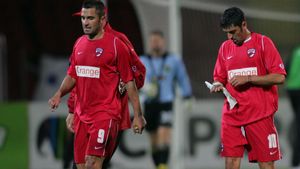 EXCLUSIV | Cum reacționa cel lăsat "pe bară" de Rednic din celebrul trident de la Dinamo: "Toți voiau să joace. Erau atacanți cu sânge rece"