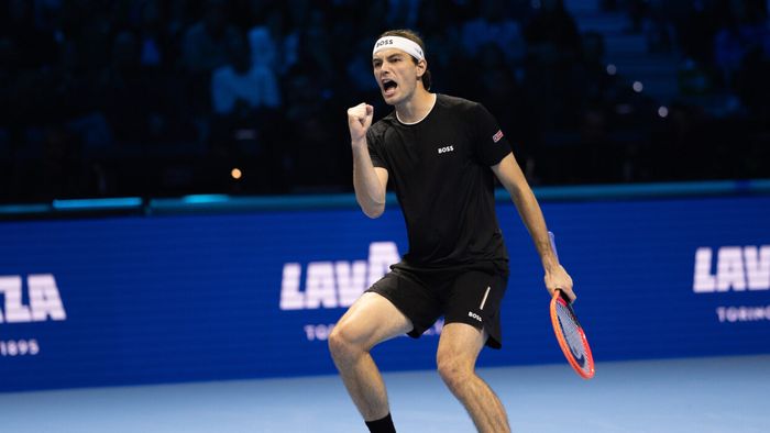 Fritz este primul finalist de la Turneul Campionilor, după ce l-a învins în tie-break-ul setului decisiv pe Zverev