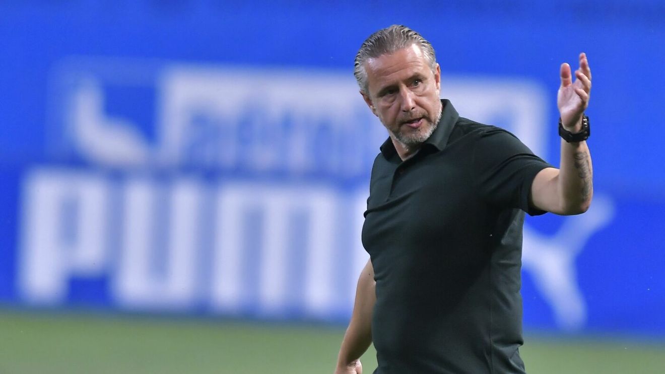 Reghecampf a răbufnit după ce Universitatea Craiova a ajuns în Conference League: „E cea mai mare tâmpenie să jucăm un astfel de baraj!”. Ce spune despre FC Botoșani: „Nu vor, nu au buget, dar li s-a dat un cadou”