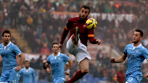 Jucătorii lui <i class='ep-highlight'>Lazio</i> au intrat cu cu tricouri pe care scrie „Je suis Charlie” în derby-ul cu AS Roma